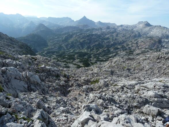 Der Aufstieg zum Hundstodgatterl führt mitten durch die Karstwüste des Steinernen Meers.