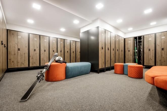 skikeller_hotel_das_central_by_rudi_wyhlidal