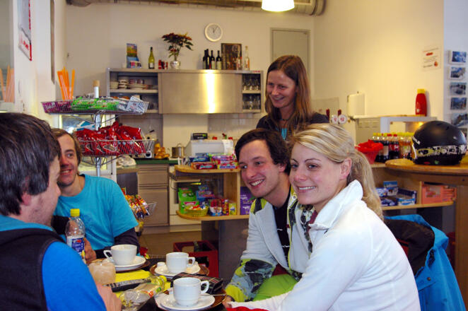 Talbuffet Dachsteinseilbahn - Treffpunk