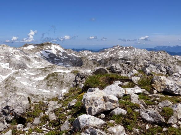 Hochplateau mit Blick auf Edelweißerhütte