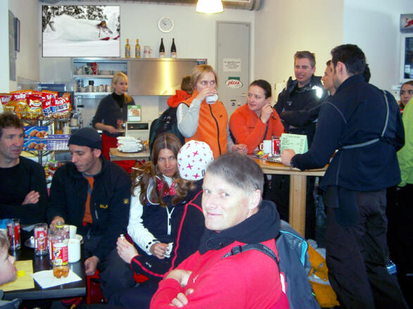 Talbuffet Dachsteinseilbahn - gute Atmosphere