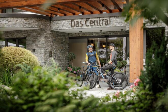 sommer_biken_hotel_das_central_by_rudi_wyhlidal