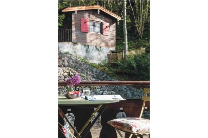 Haus 8, Blick nach Süden zum Hang