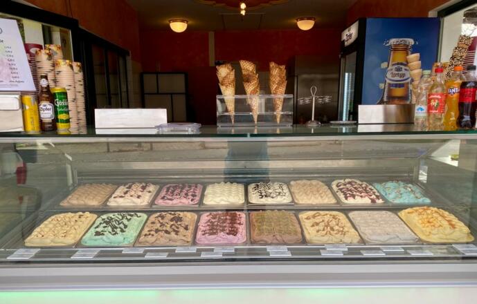 fischer-eis-vitrine