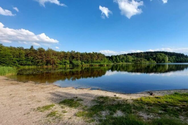 Badestrand am Rinssee in Söchtenau