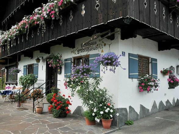 Landhaus Friedrichsruh - Ferienwohnungen in Bad Wiessee