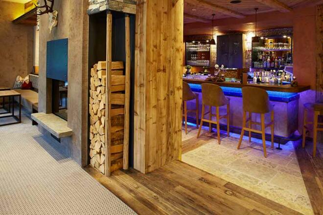 Restaurant- und Barbereich