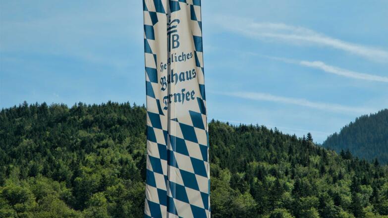 Gasthof Batznhäusl in Kreuth am Tegernsee - Aussicht auf die umliegenden Berge