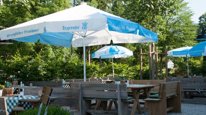 Gasthof Batznhäusl in Kreuth am Tegernsee - Biergarten von Frühjahr bis Herbst bei sonnigem Wetter geöffnet