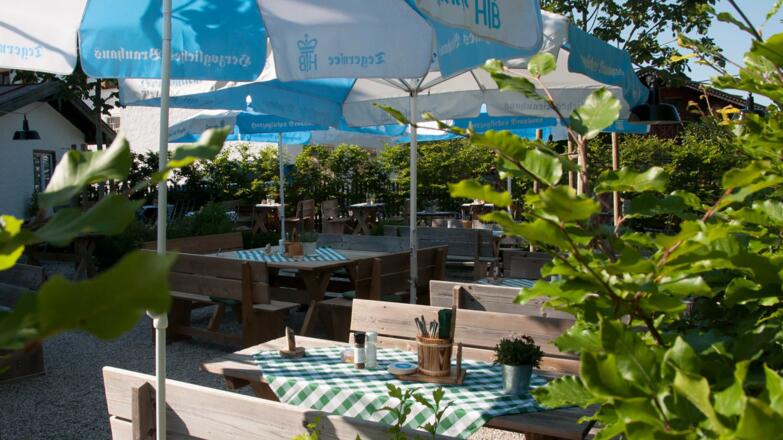 Gasthof Batznhäusl in Kreuth am Tegernsee - Biergarten von Frühjahr bis Herbst bei sonnigem Wetter geöffnet