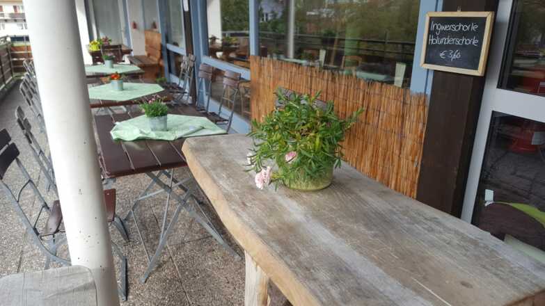 Außenbereich Bistro-Café am Kräuterpark Bad Heilbrunn