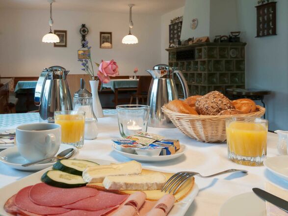 Gästehaus Höpfl in ruhiger und sonniger Lage am Fusse des Wallbergs