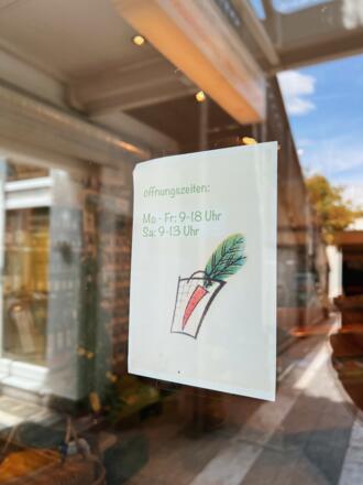 Öffnungszeiten Der Schlossgärtnerei Weidenkams BIO Obst- und Gemüseladen