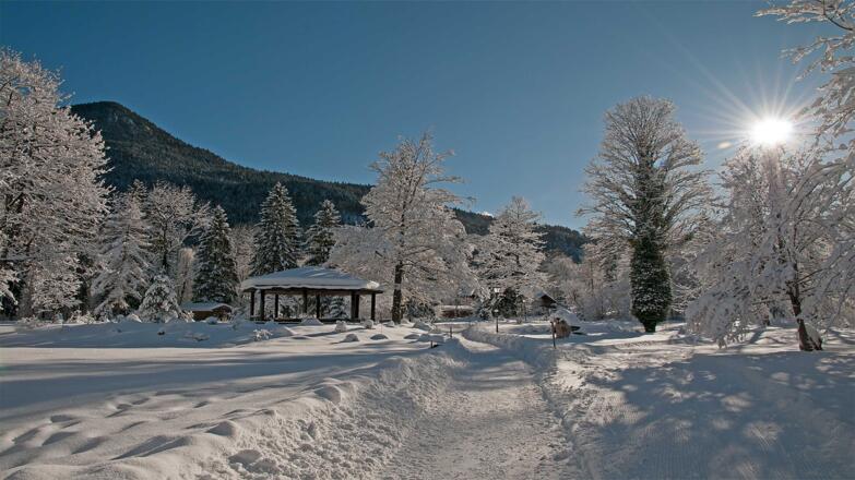 Gasthof Batznhäusl in Kreuth am Tegernsee im Wintermärchenland