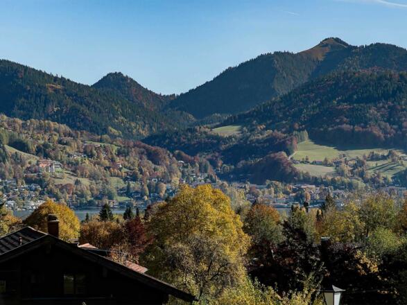 Ferienwohnung Haus Mittelbach in sonniger und ruhiger Lage mit Ausblick zum Tegernsee und die umliegenden Berge