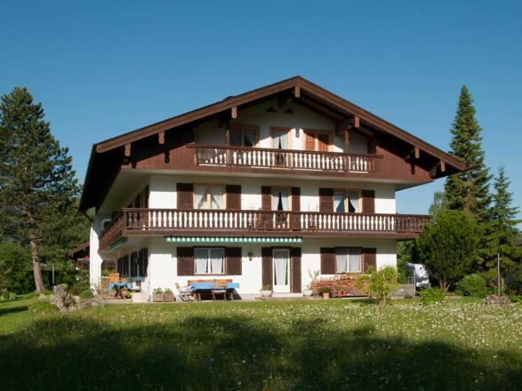 Gästehaus Höpfl in ruhiger und sonniger Lage am Fusse des Wallbergs