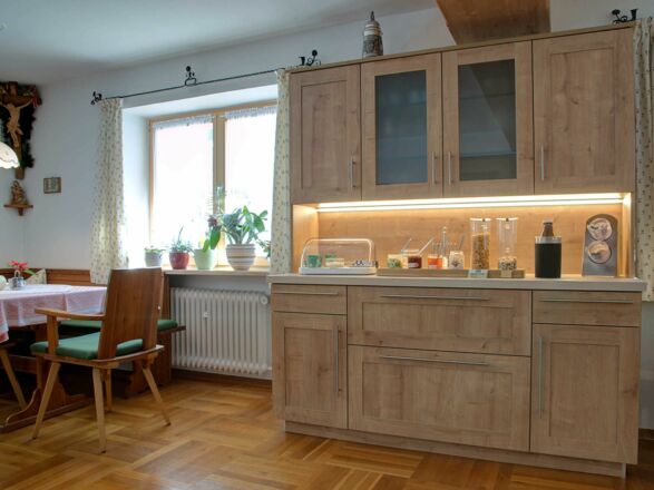 Gästehaus Höpfl in ruhiger und sonniger Lage am Fusse des Wallbergs