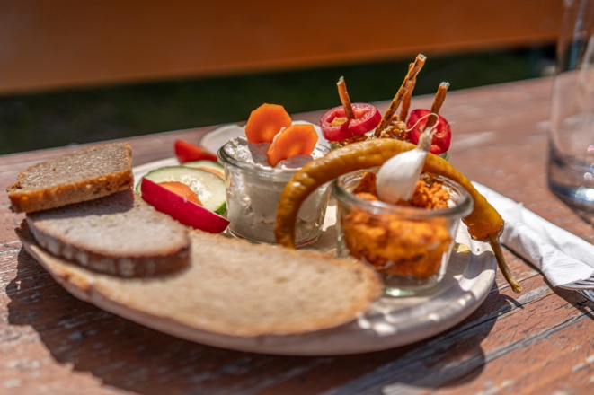 Brotzeit auf der Reiter Alm