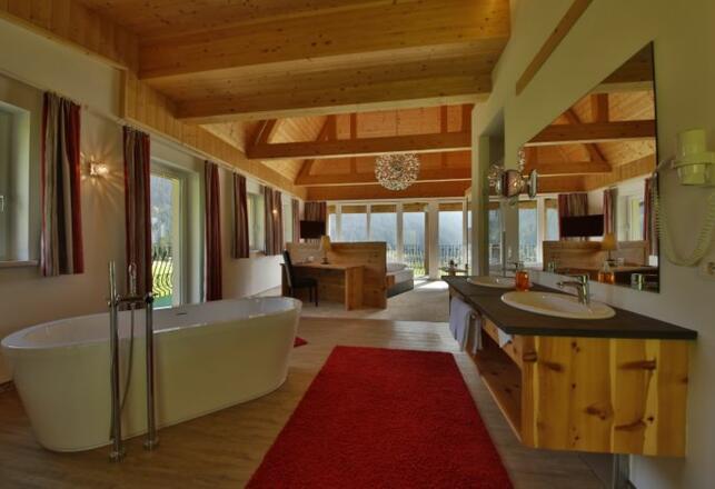 Der Laterndl Hof Romantik Resort & Spa