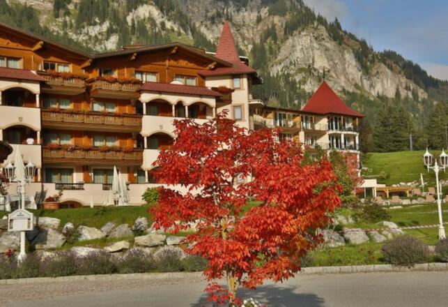 Der Laterndl Hof Romantik Resort & Spa