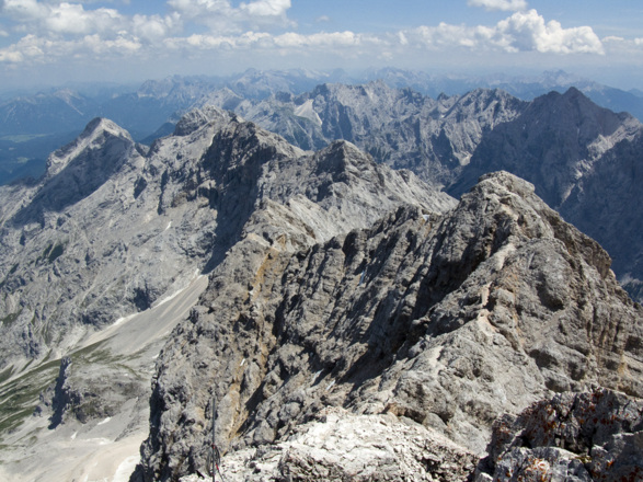 Gipfelblick auf den Jubiläumsgrat.