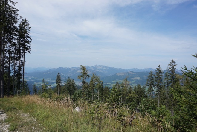Aussicht zum Geigelstein und zur Kampenwand