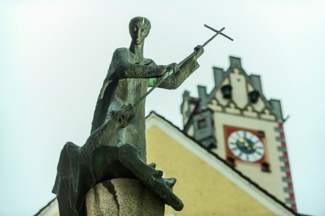 Statue des Heiligen Magnus am Stadtbrunnen