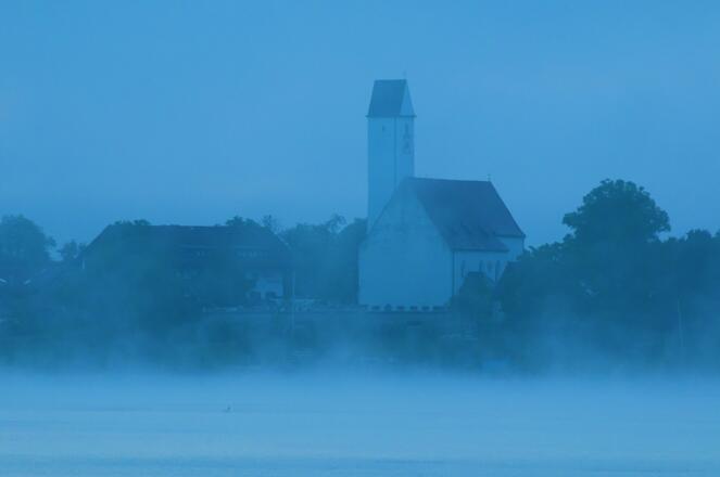 Kirche St. Maria und Florian im Nebel
