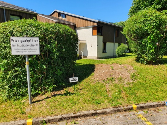 Parkplatz vor dem Haus