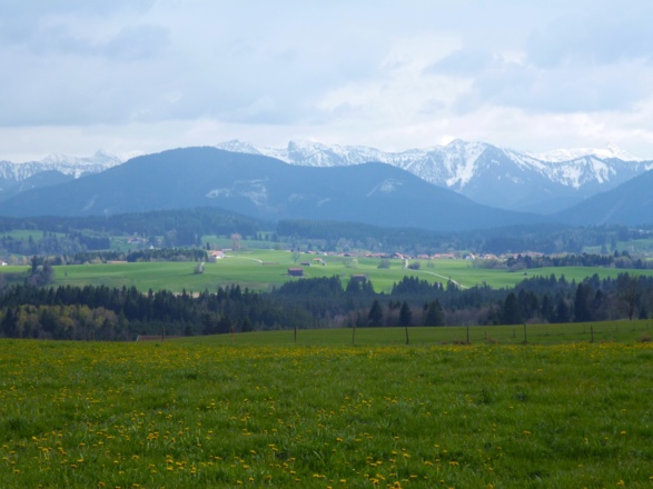 Begleitet von einem grandiosen Bergblick geht es zurück nach Schönberg.