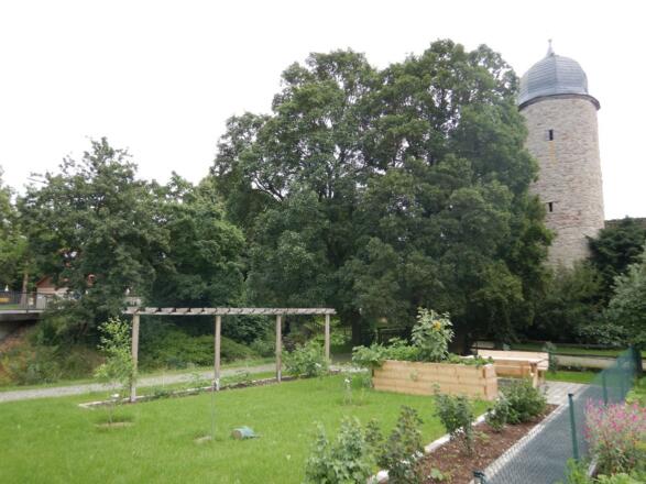 Naschgarten an der Stadtmauer von Fladungen