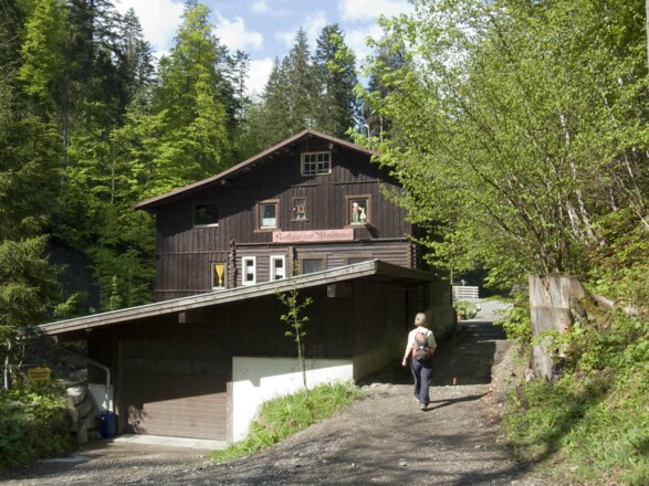 Wilkommene Einkehr im Waldhaus