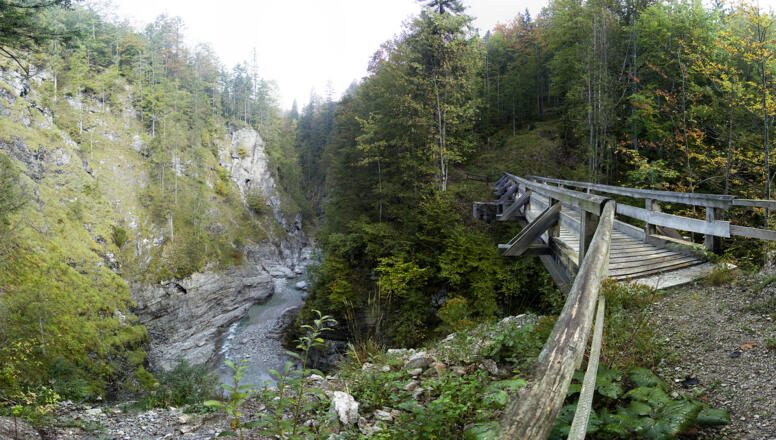 Die Brücke über die Dürrachklamm, wo einst Filmszenen des Jägers von Fall gedreht worden sind.