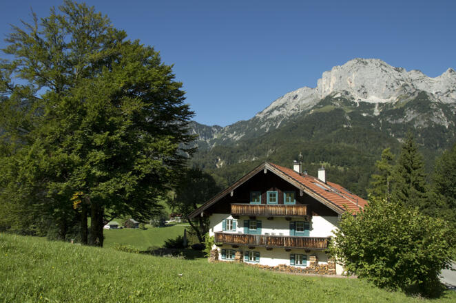 Auch Gastag ist ein besonders schöner Weiler vor dem Untersberg.
