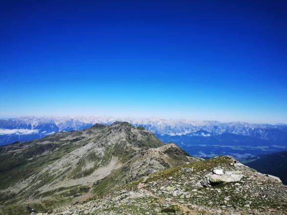 Rückblick zum Glungezer und auf das Karwendel