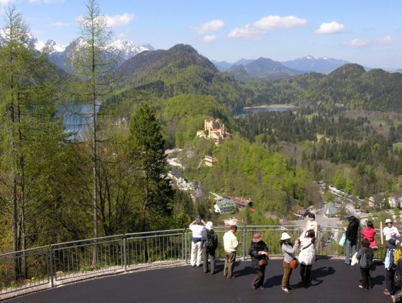 Hohenschwangau vom Weg zur Marienbrücke