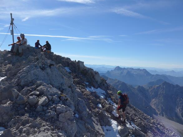 Geschafft! An der Südspitze. Aber auch der Abstieg dauert.