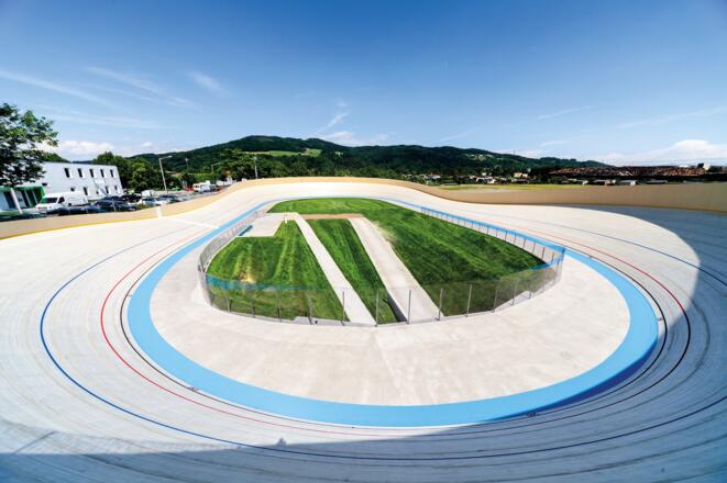 hello yello Velodrom  Linz