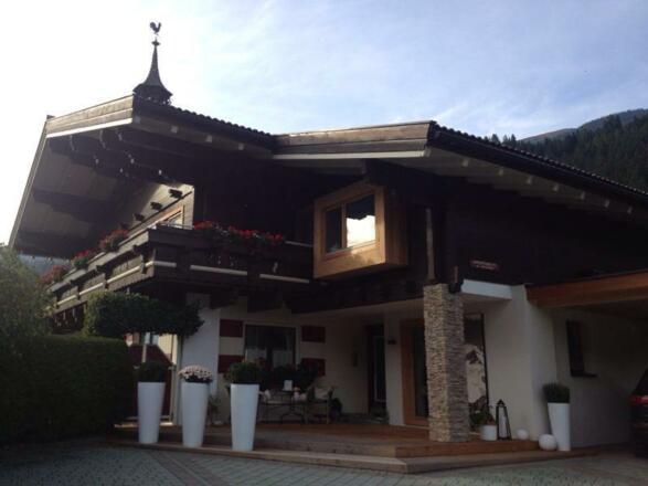 haus maier eingangsbereich