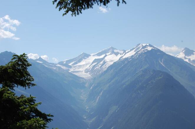 Montlandalm, Blick zu den Venedigern