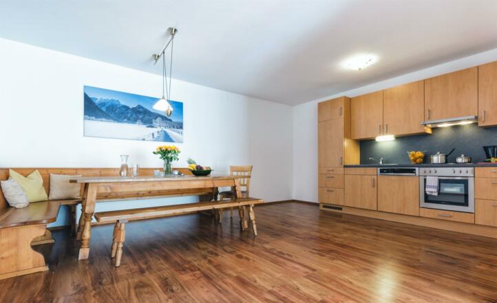 Küche mit Essbereich