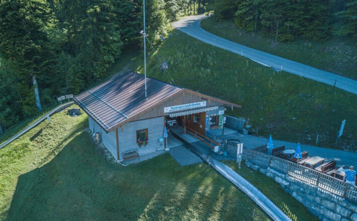 Das Starthaus der Sommerrodelbahn