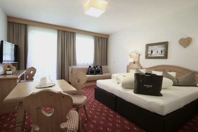 7379E16A-4FBF-4DF1-9C27-3E35020853B9