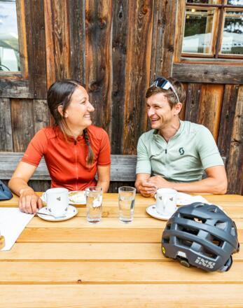 Einkehr an einer der Gaststätten entlang der Tour