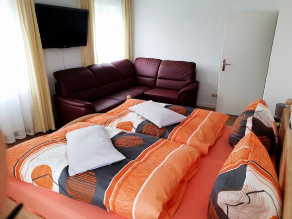 1. OG Schlafzimmer NW