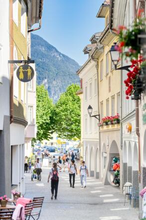 Flanieren_durch_die_Altstadtgassen_von_Bludenz_(c)