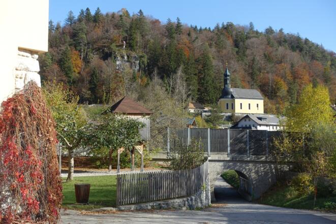 Ebenau ..... unter der Umfahrungsstraße durch