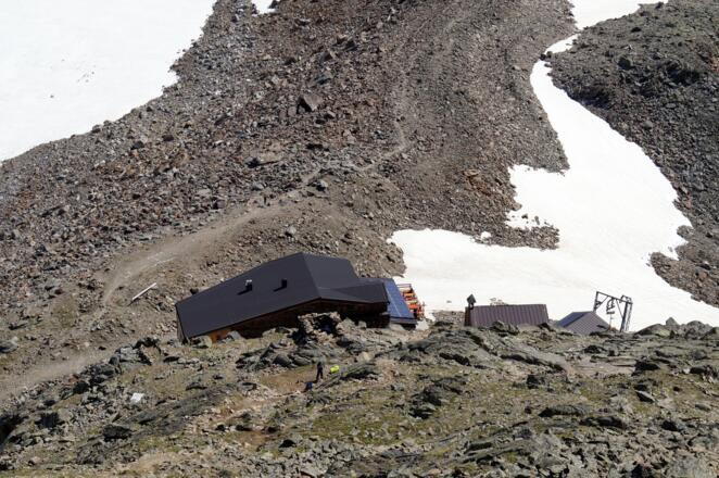 Von der Similaunhütte auf den gegenüberliegenden Gipfel