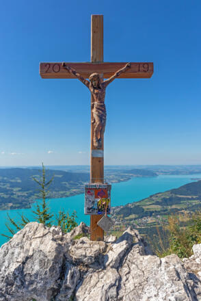 Gipfelkreuz am Mahdlgupf (1261 m).