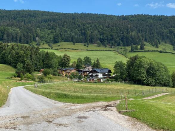 Oberwinkl ..... unscheinbar nach rechts weg